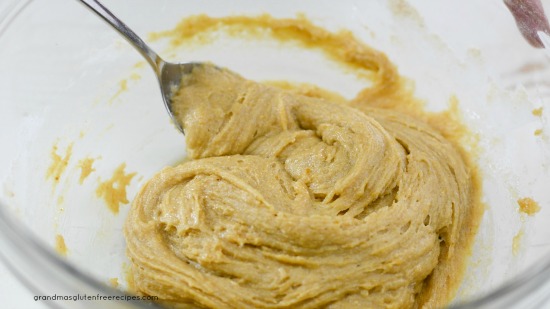A bowl of cake batter.