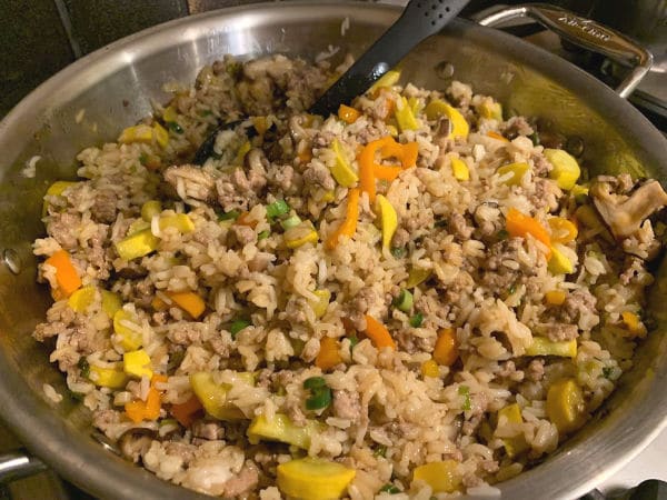 The cooked fried rice, ready to serve.