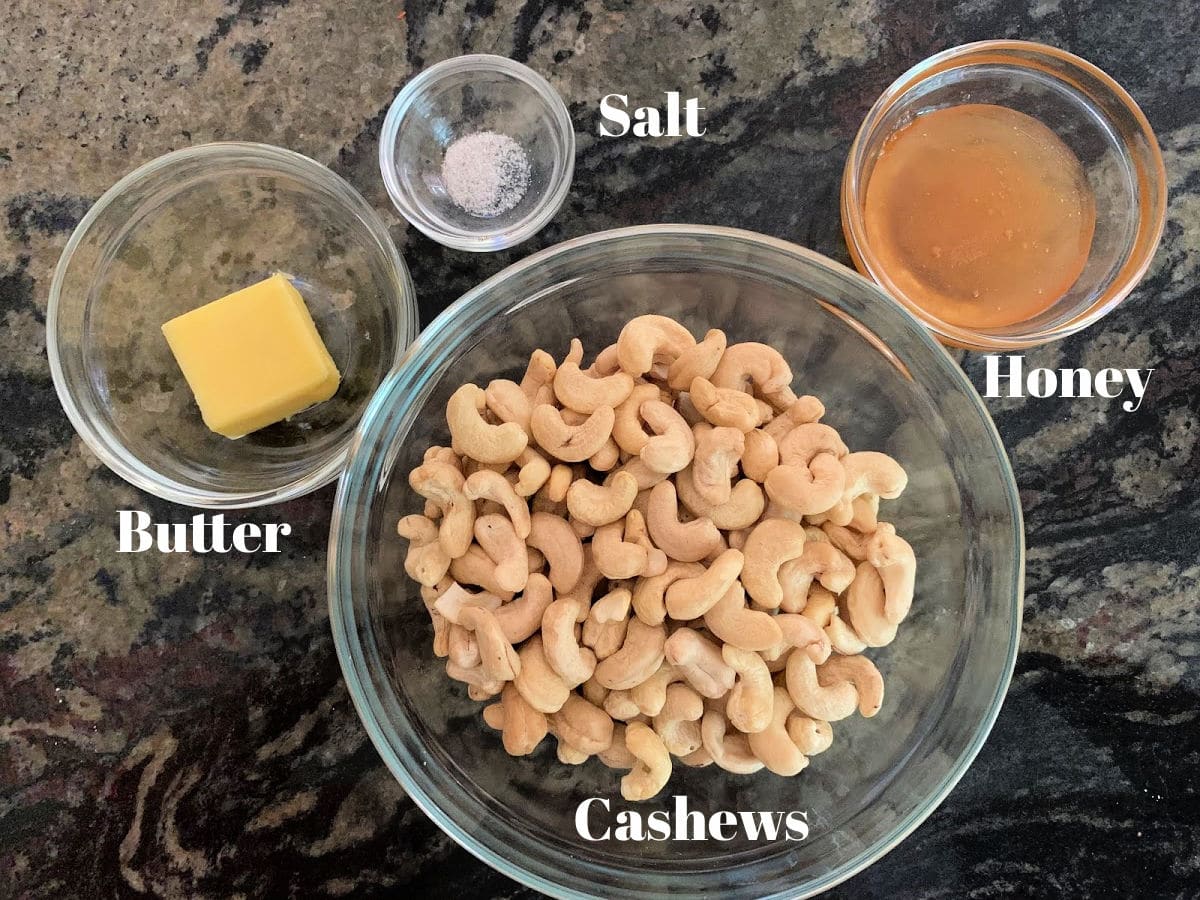 Photos of the ingredients in bowls.