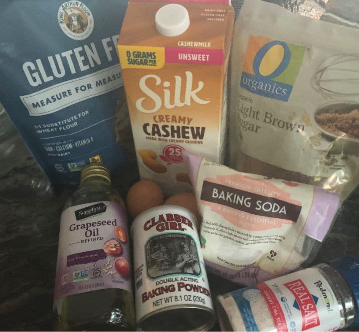 Photos of the gluten free pancakes ingredients.