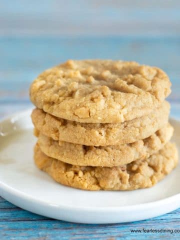 cropped-gluten-free-peanut-butter-cookies-on-plate.jpg
