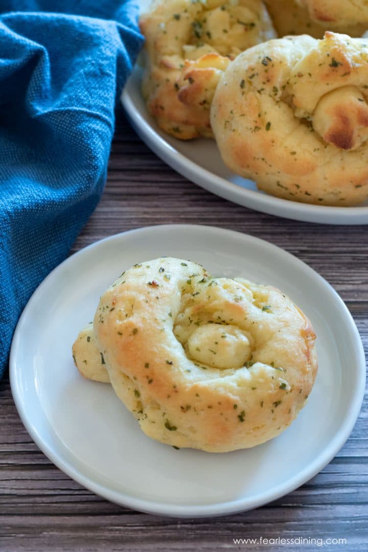 Fluffy GlutenFree Garlic Knots Fearless Dining