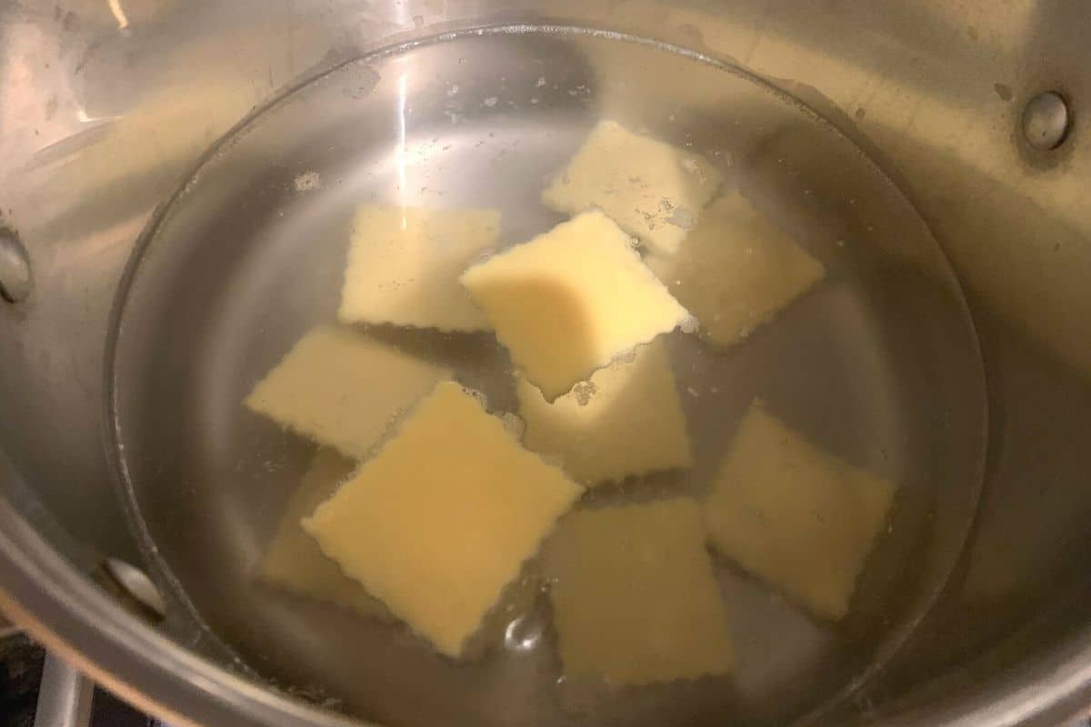 A photo of the ravioli boiling in the pot.