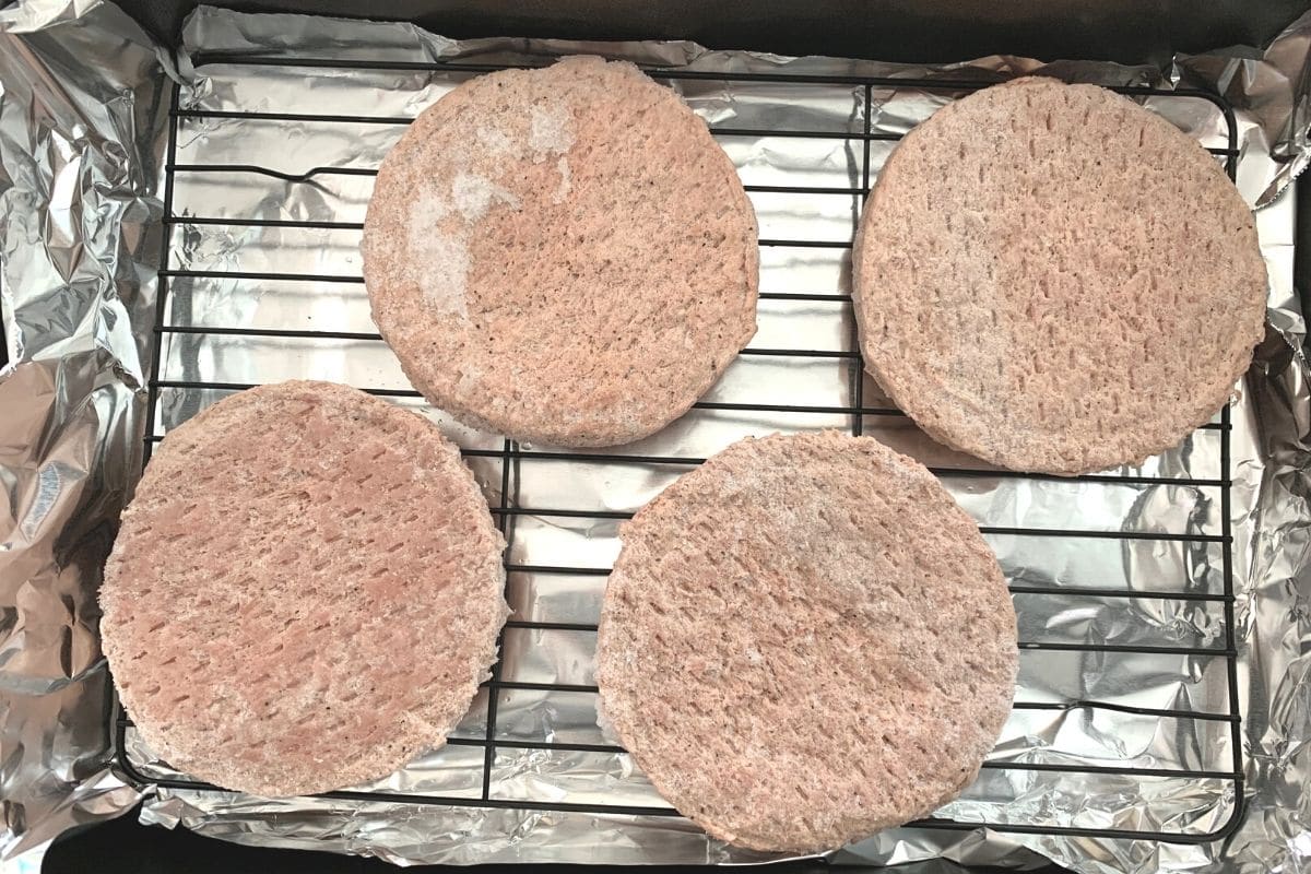 can you bake frozen turkey burgers - DeKookGuide