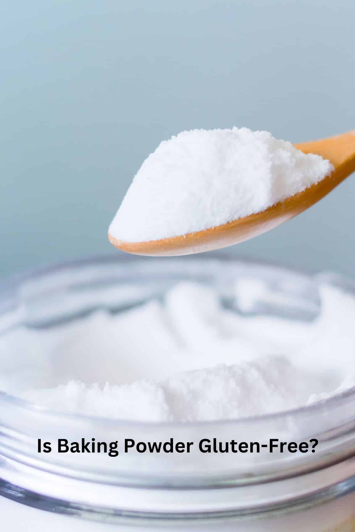 A photo of a measuring spoon with baking powder in it.