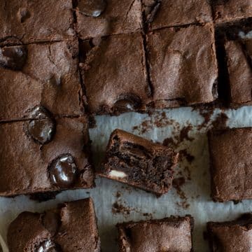 sliced brownies on the tray.