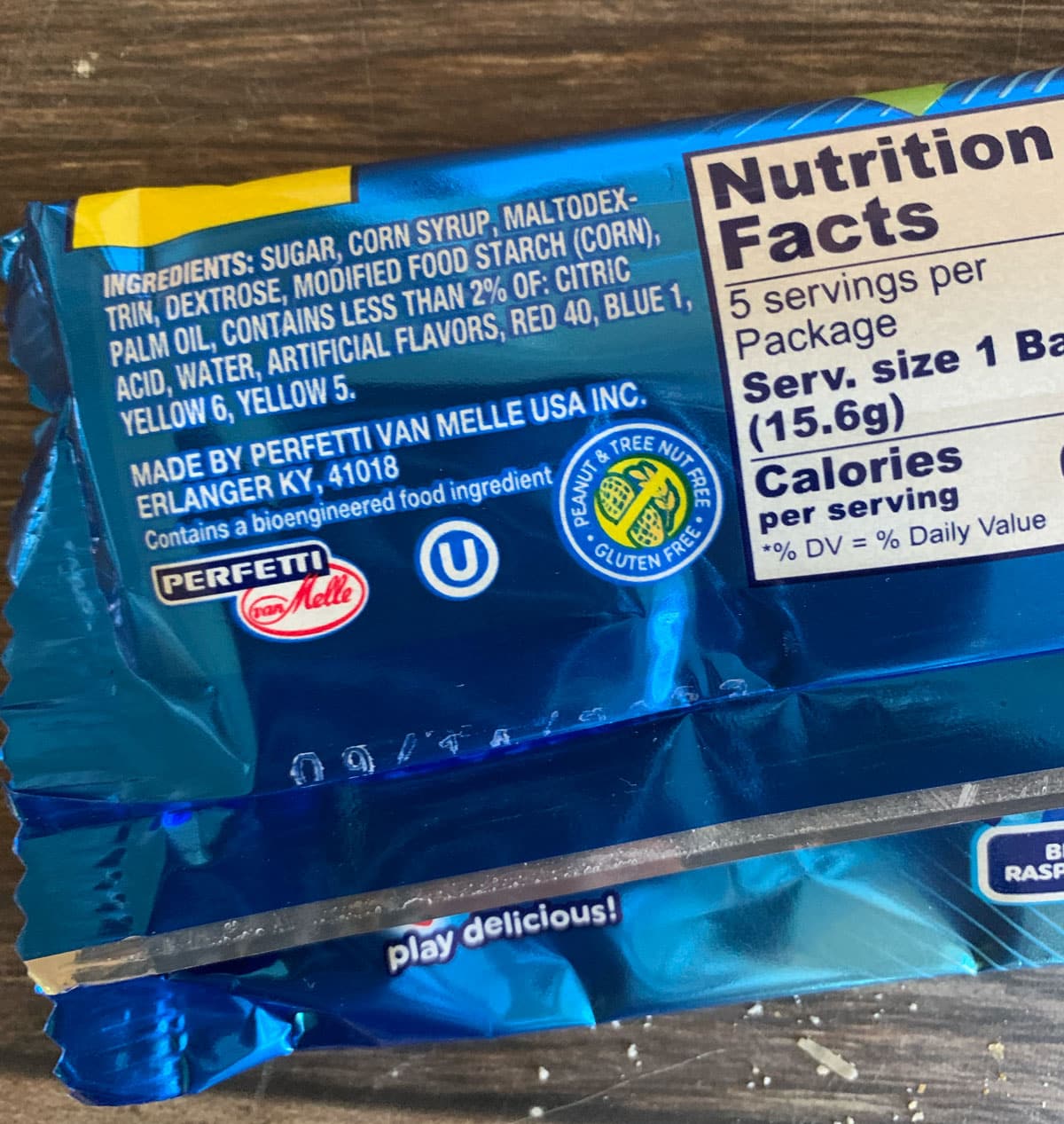 A photo of the airheads ingredients label.